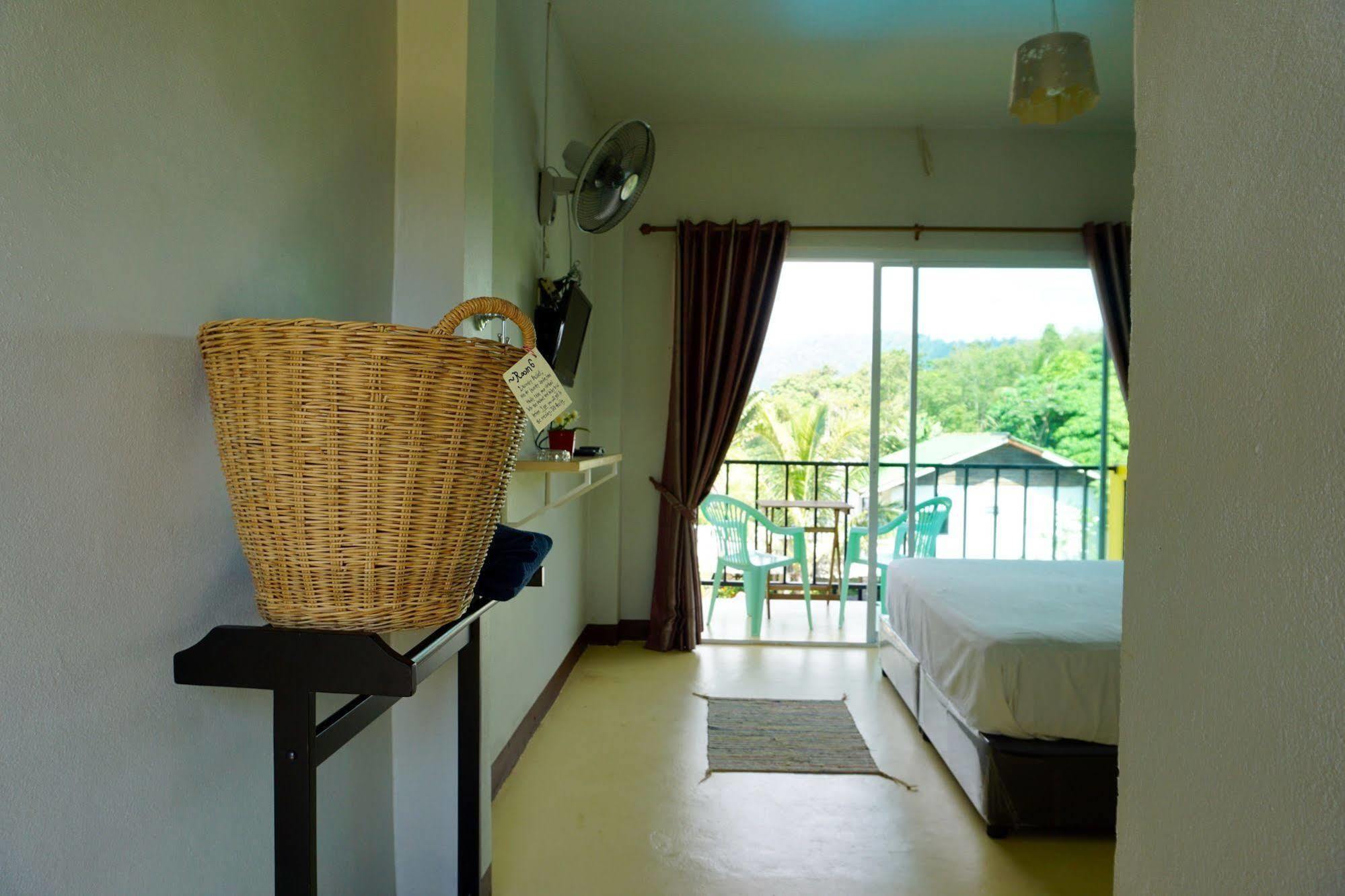 ลม ละ ลันตา Hotel เกาะลันตา ภายนอก รูปภาพ